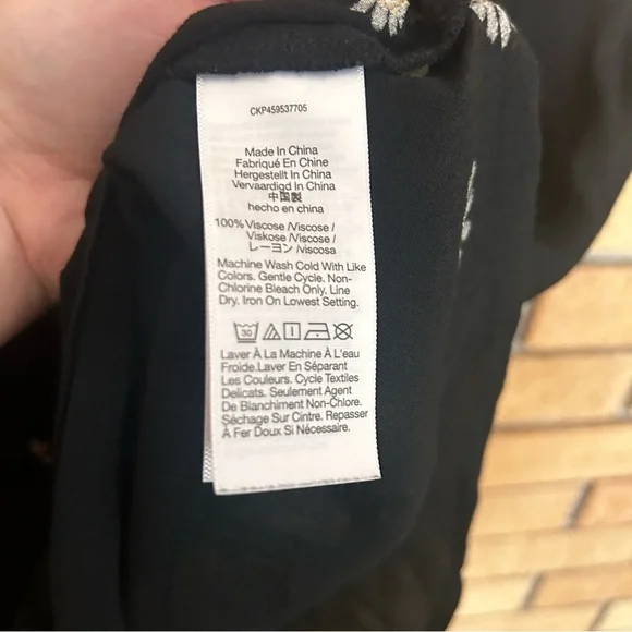 Madewell Sash-Tie Wrap Top in Lazy Daisies Black Size Small - Picture 5 of 8